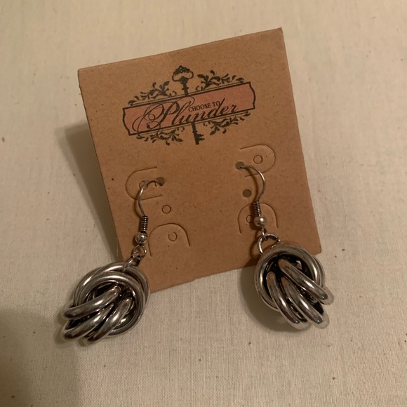 Plunder Earrings - Picture 3 of 5